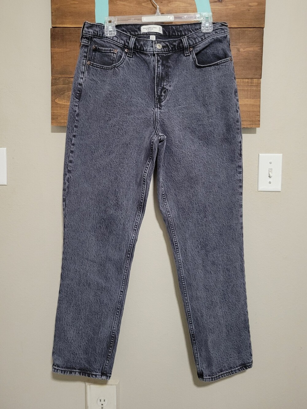 Abercrombie & Fitch Washed Black The 90's Straight Leg Mid Rise Curve Love Jean